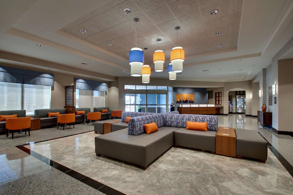 Drury Inn & Suites Iowa City Coralville 24/50