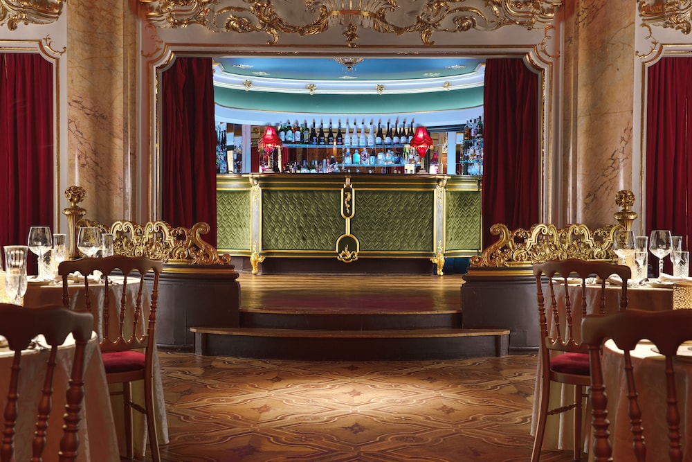 Grand Hotel Bohemia 2/50