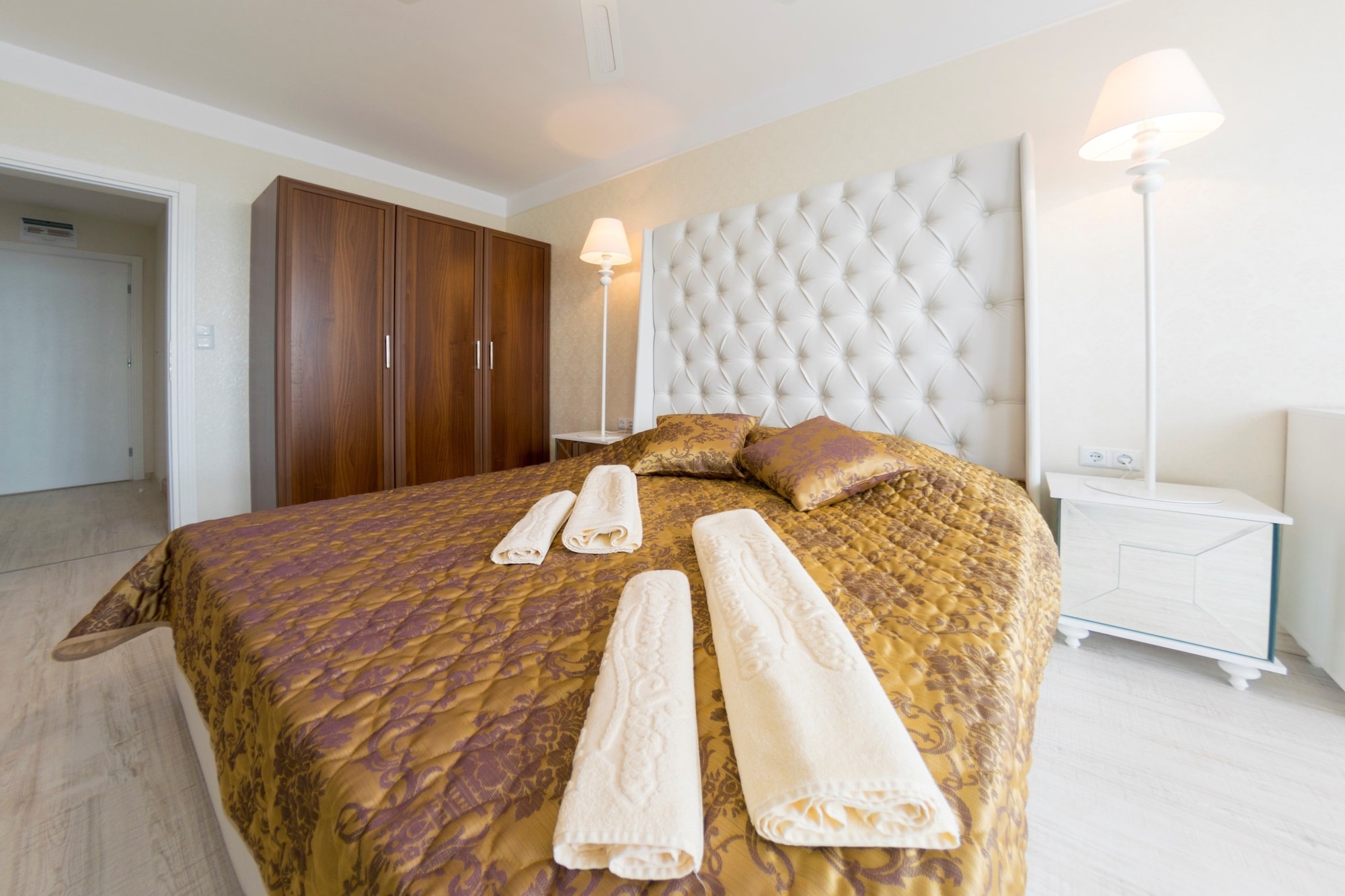 1 BEDROOM, DELUXE, APARTMENT