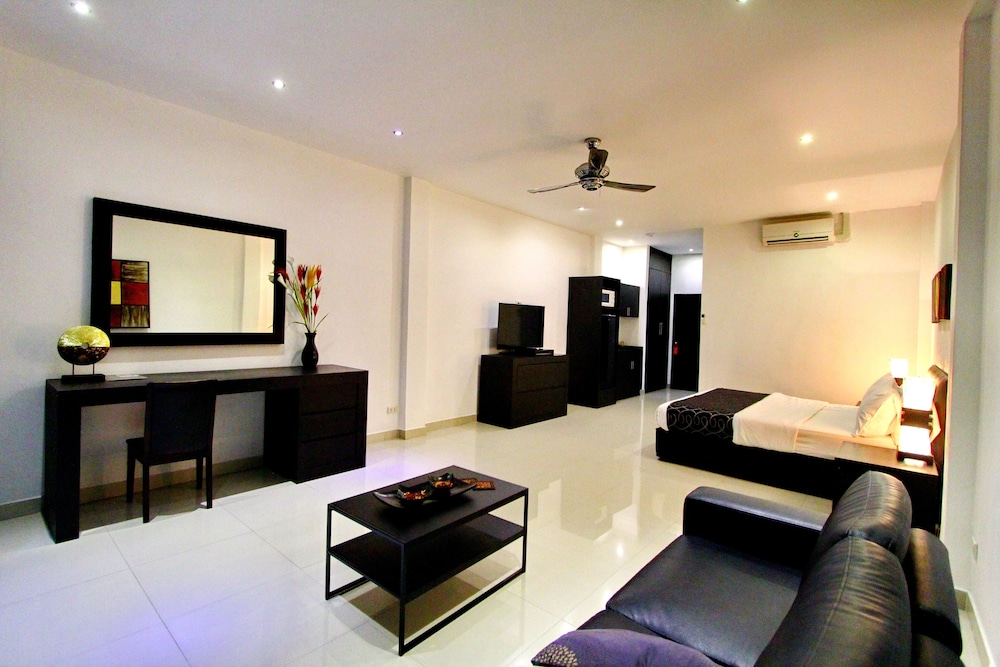 East Suites 59/73