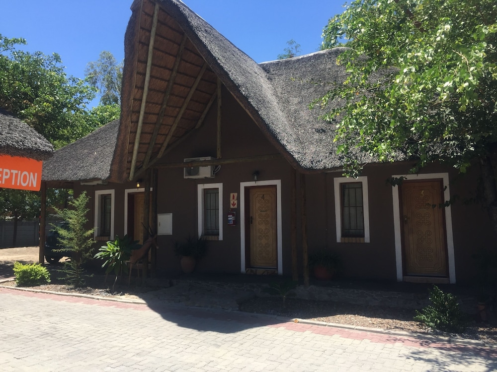 Laphroiag Luxury Chalets 7/21