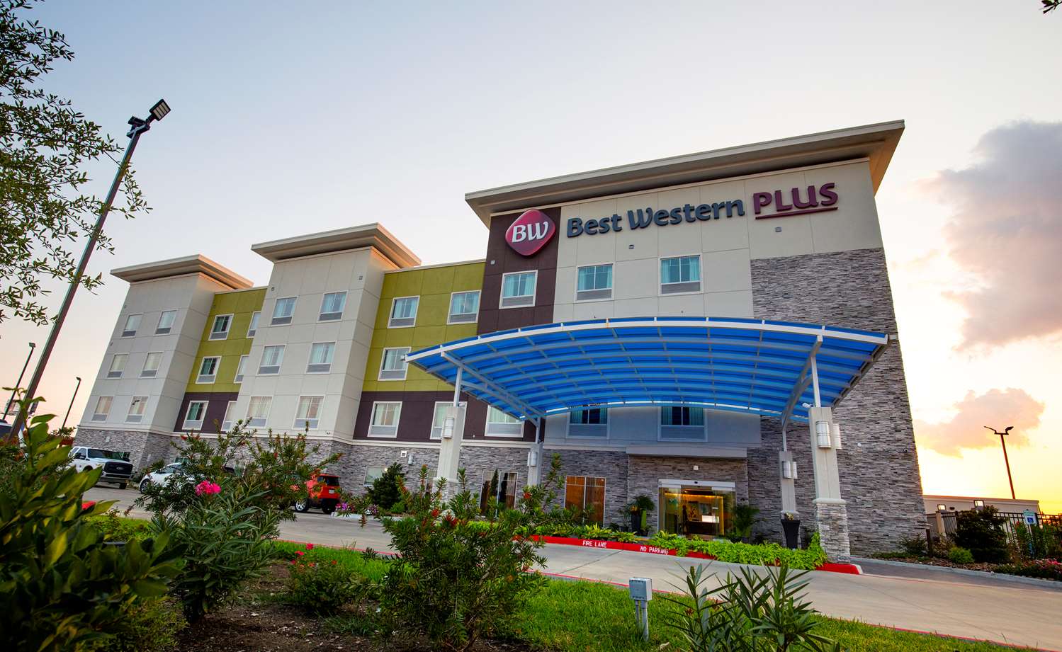Best Western Plus Pasadena Inn & Suites 1/17