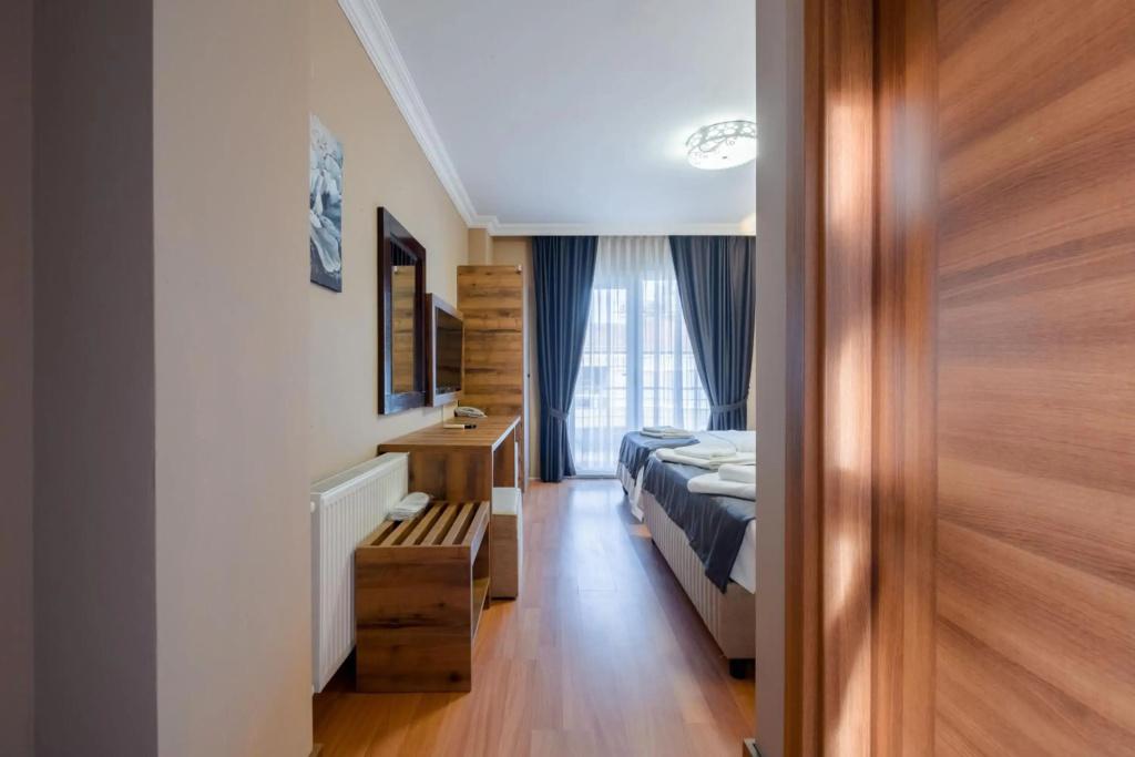 Platanus Hotel 8/20