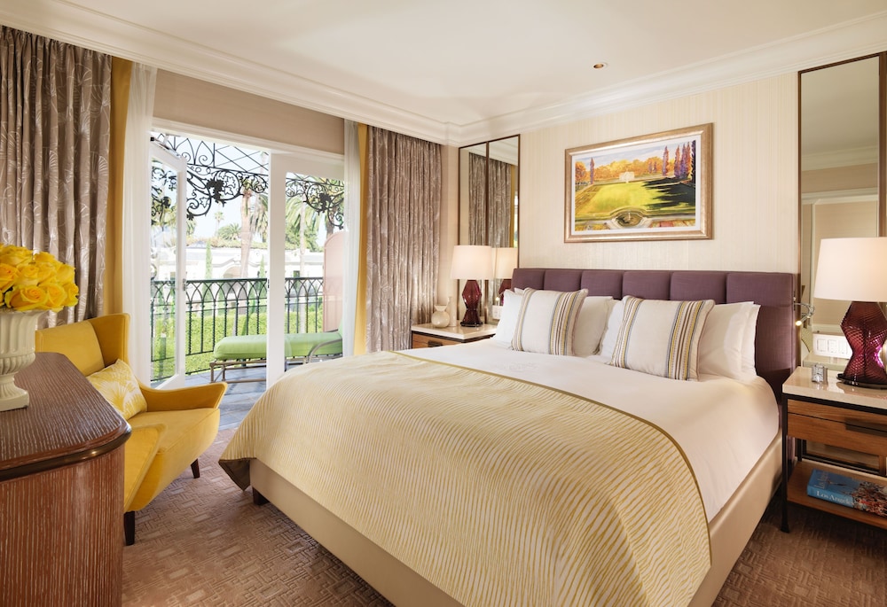 The Beverly Hills Hotel 28/96