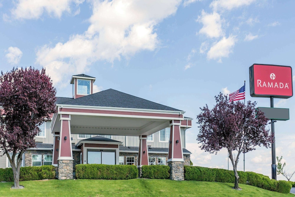 Ramada By Wyndham Moses Lake 51/54