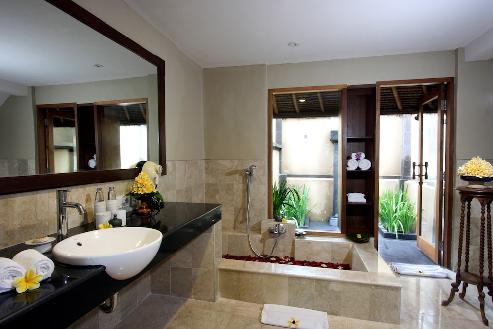 Kamandalu Ubud Resort and Spa 47/49