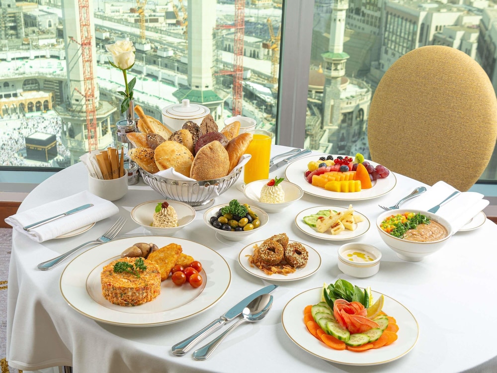 سويس اوتيل المقام مكة(Swissotel Al Maqam Makkah) 56/76