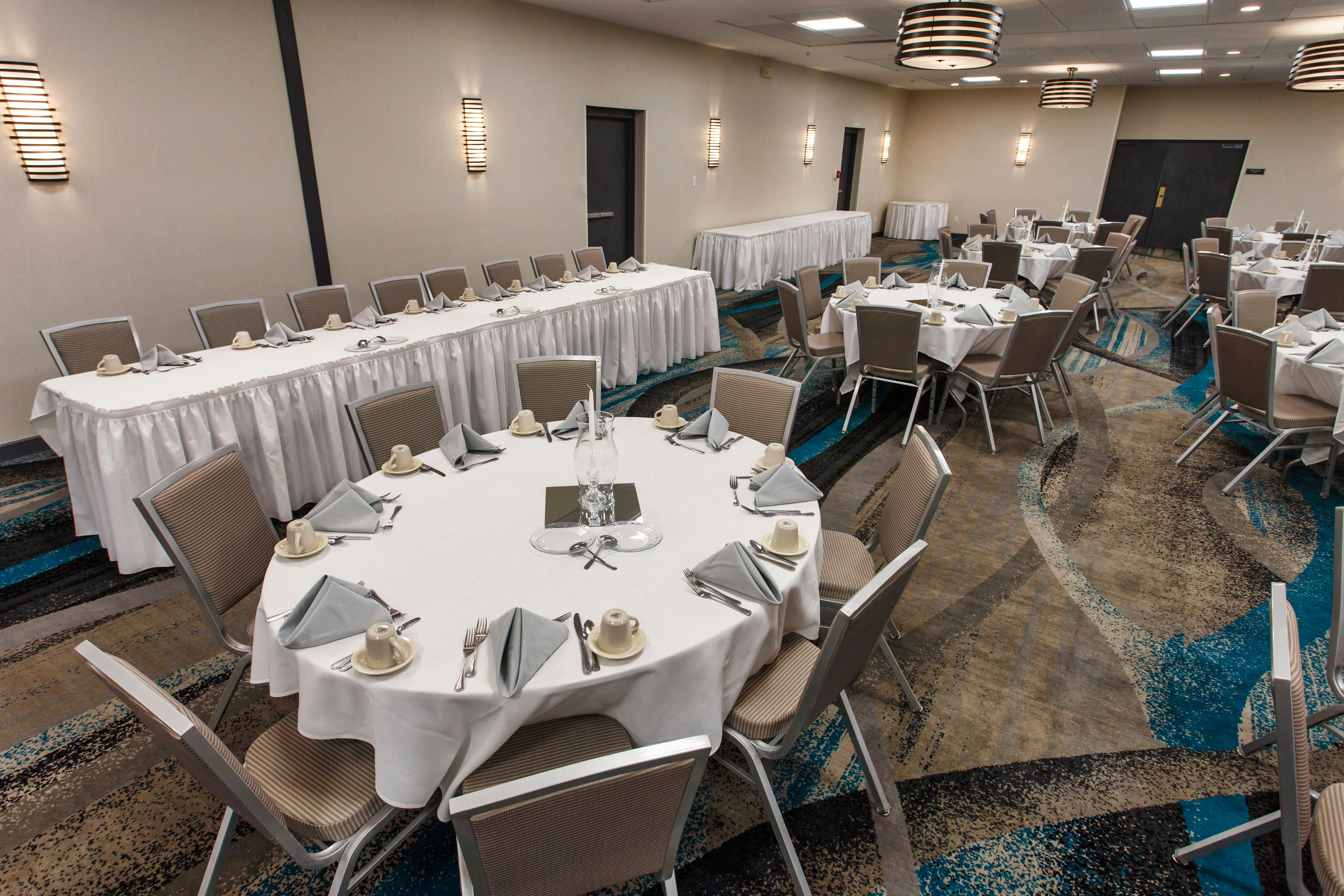 Doubletree By Hilton Neenah 42/47