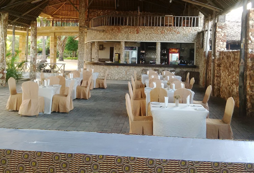 Serene Beach Resort 49/76