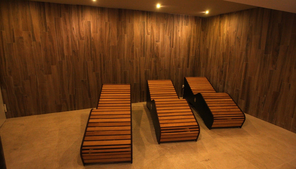 Hotel & Spa Real Villa Anayet 34/66