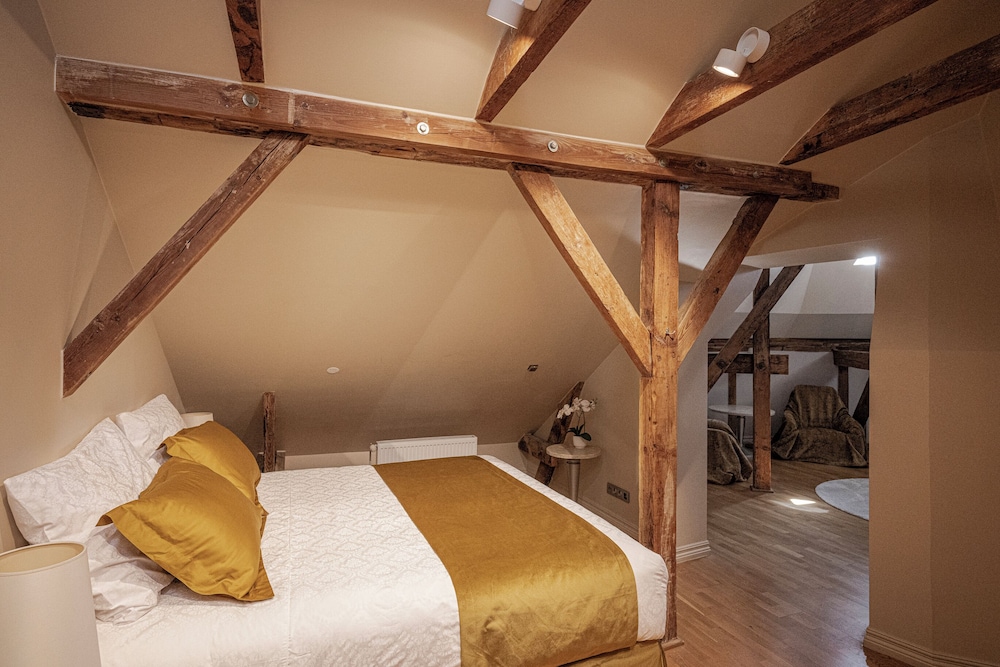 Junior Suite, Queen Bed
