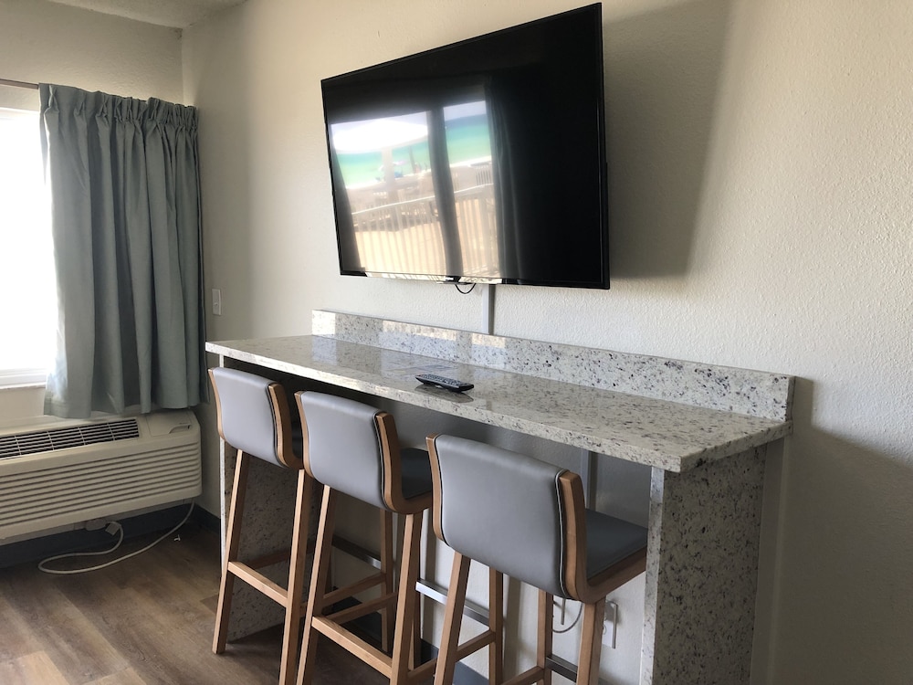 Sugar Sands Inn And Suites Panama City Beach 28/44
