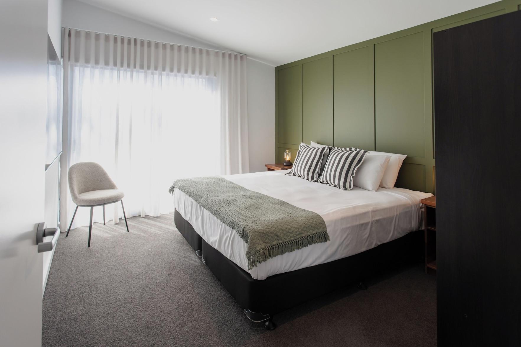 1 Bedroom, Premium, Apartment
