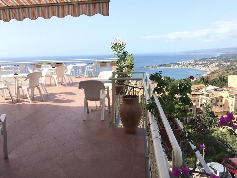 Mediterranee Hotel photo4