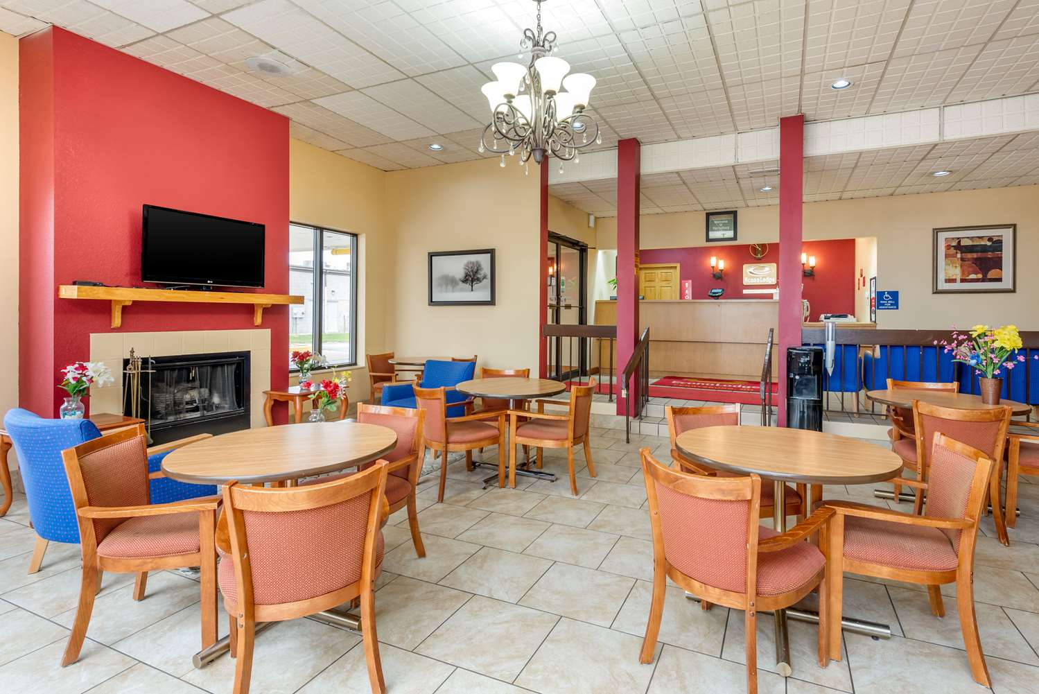 Super 8 by Wyndham Perrysburg - Toledo 19/28
