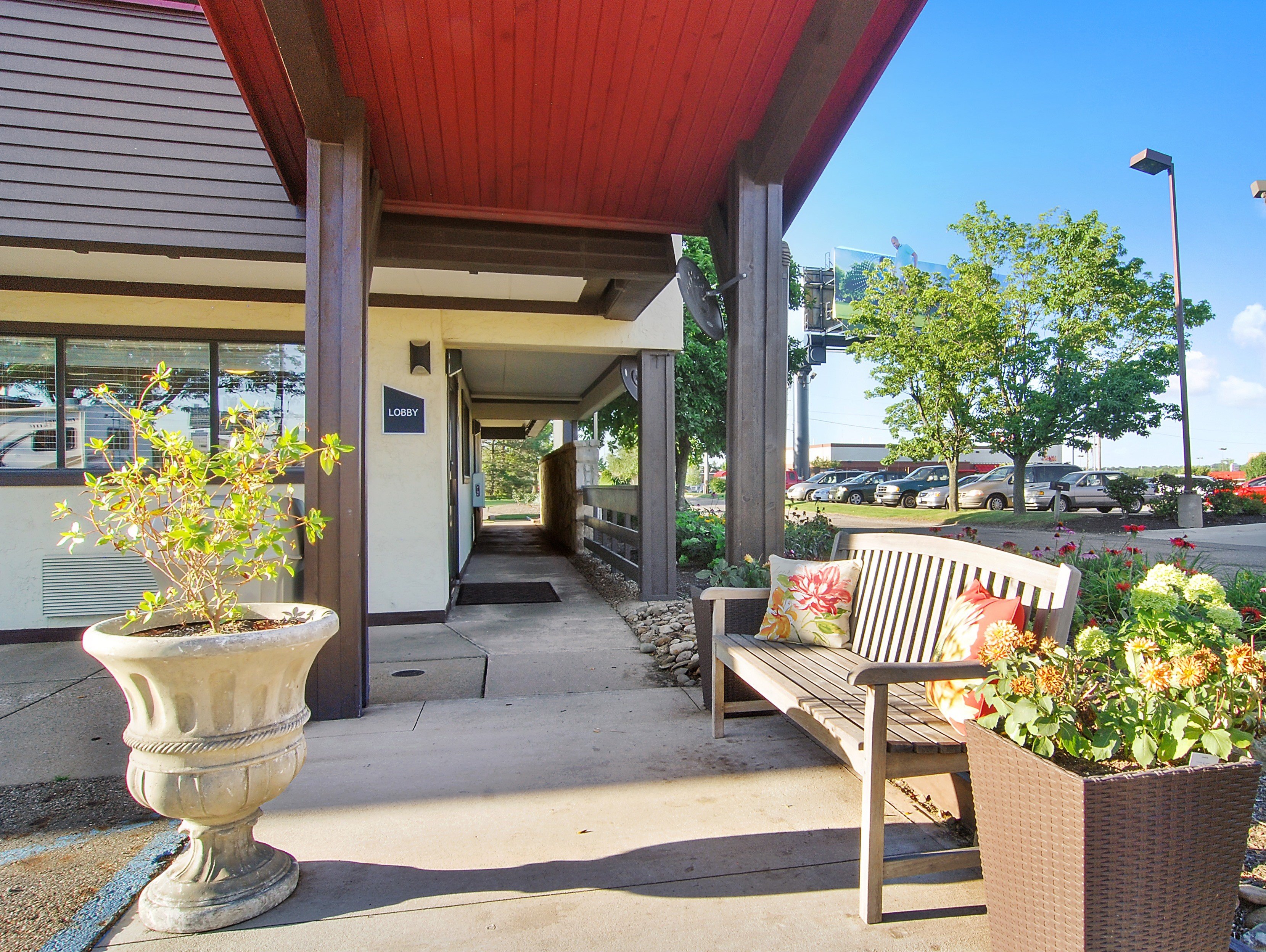 Red Roof Inn Canton 23/24