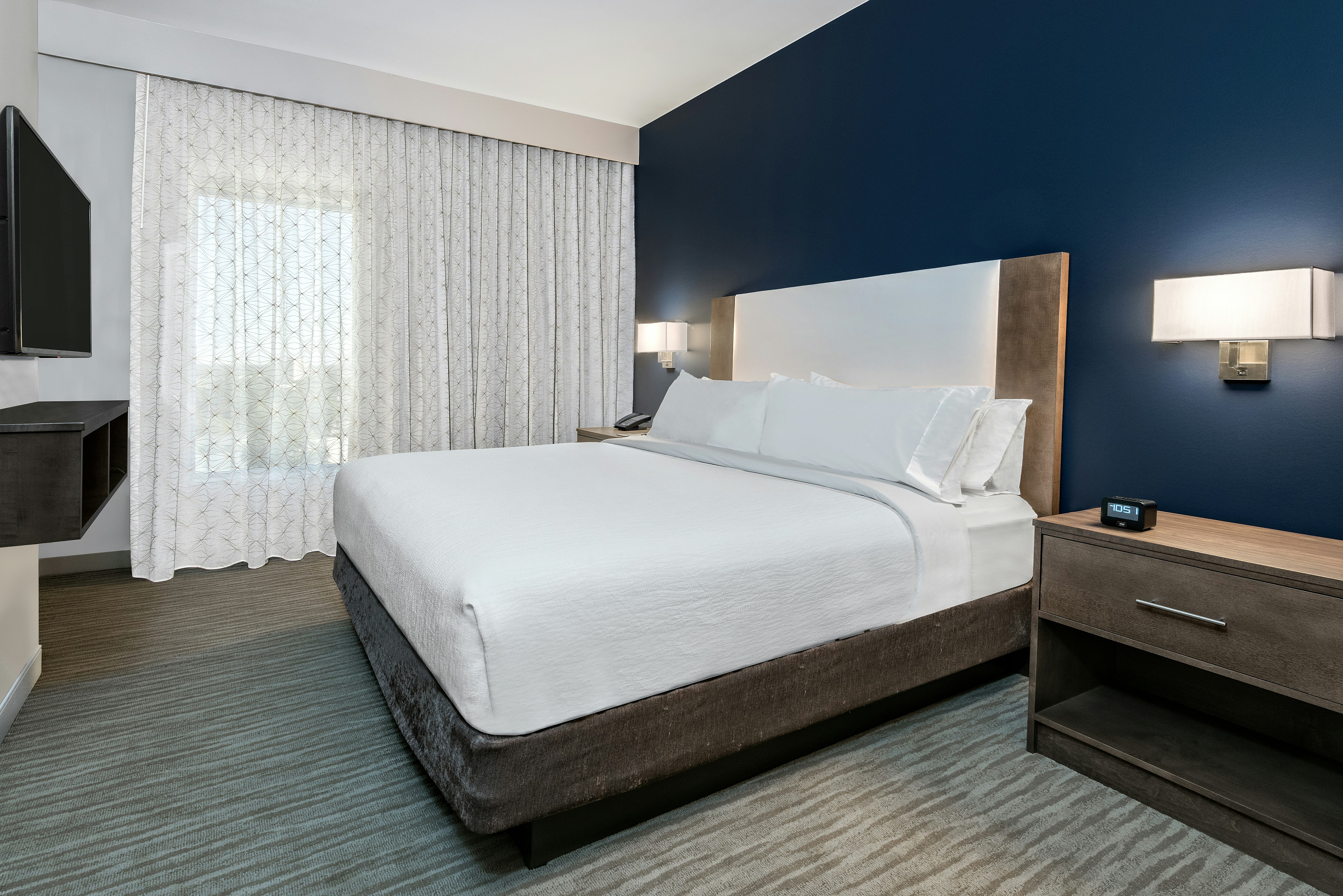2 ROOMS, SUITE, KING BED