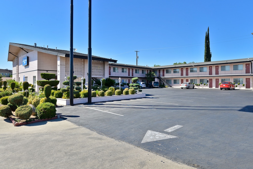 Rodeway Inn Near University-Gateway to Yosemite 3/32