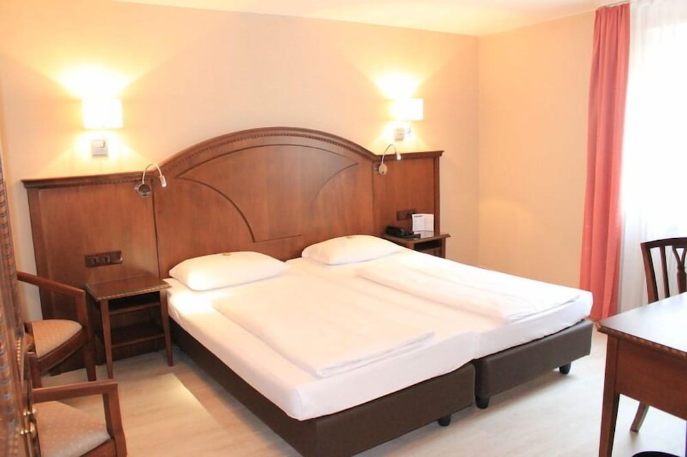 STANDARD, TWIN BEDS
