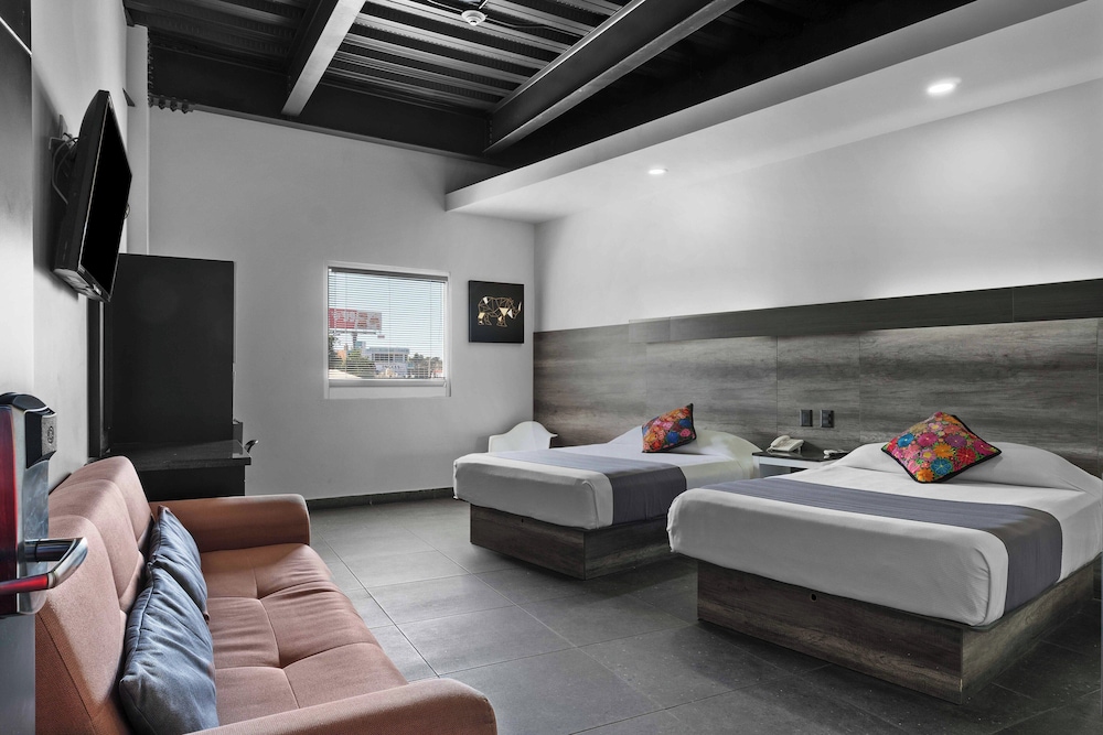 Homesuites Malecon 27/56