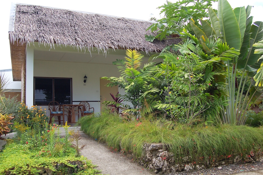 Marcosas Cottages Resort 63/68