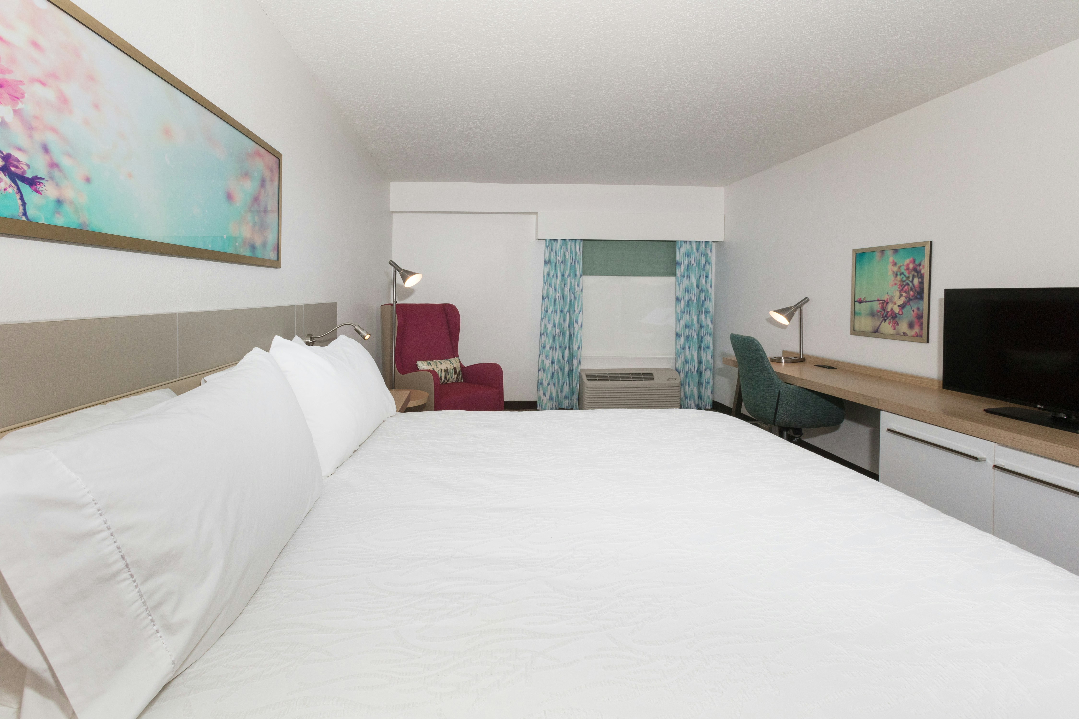 ROOM, KING BED
