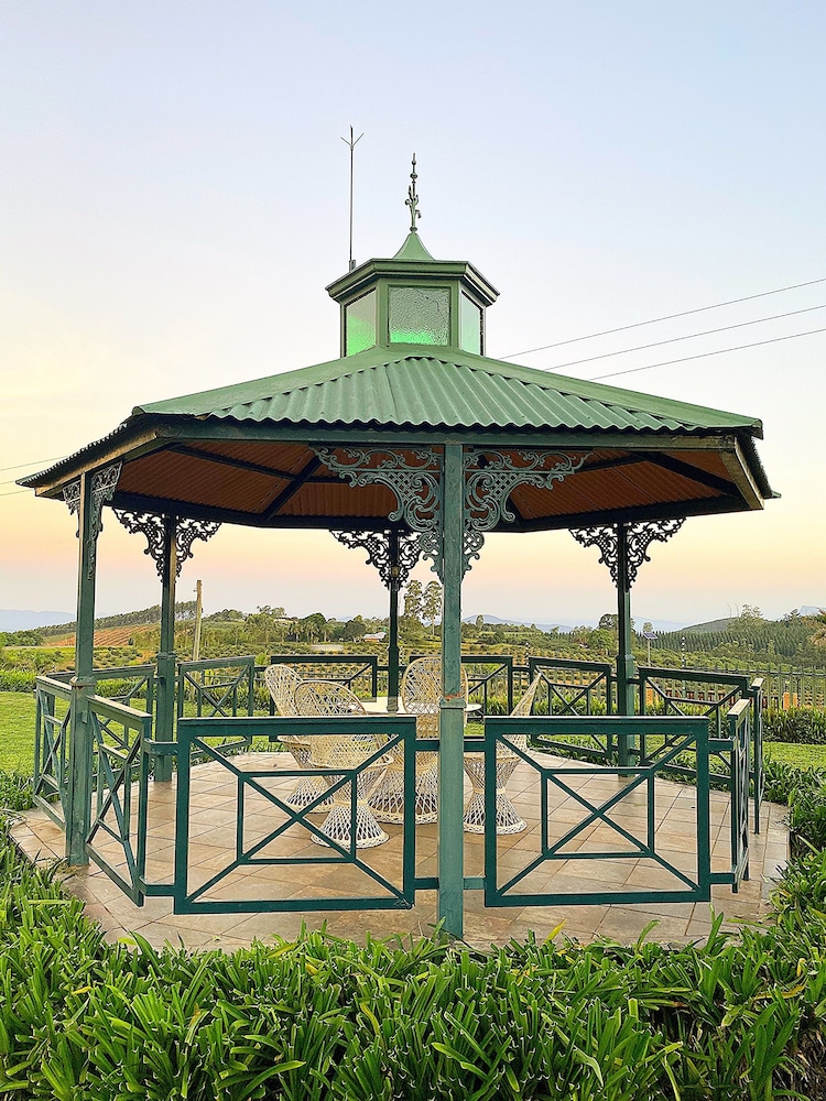 Sherwood's Country House 1/50