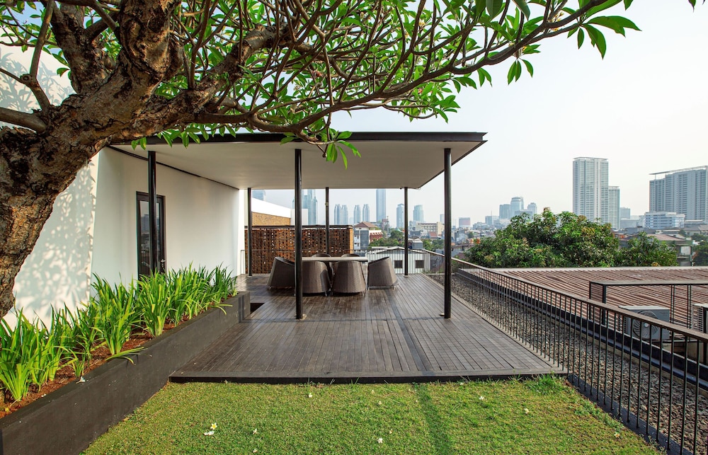 MIERS Kuningan, ARTOTEL Curated 26/38