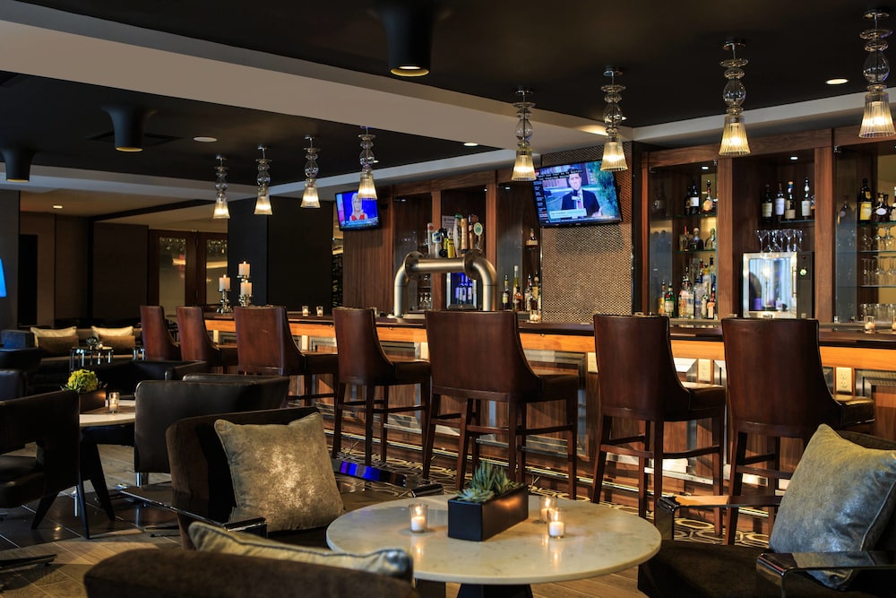 Renaissance Cincinnati Downtown Hotel 44/56
