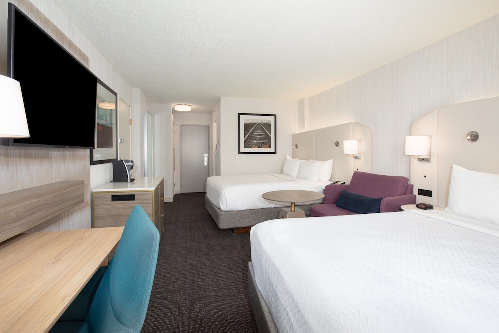 Crowne Plaza Kansas City Downtown 14/63