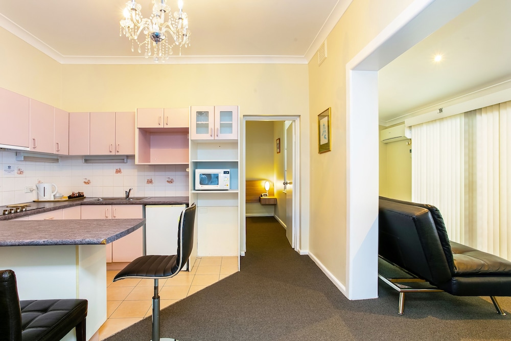 Northshore Hotel 35/41