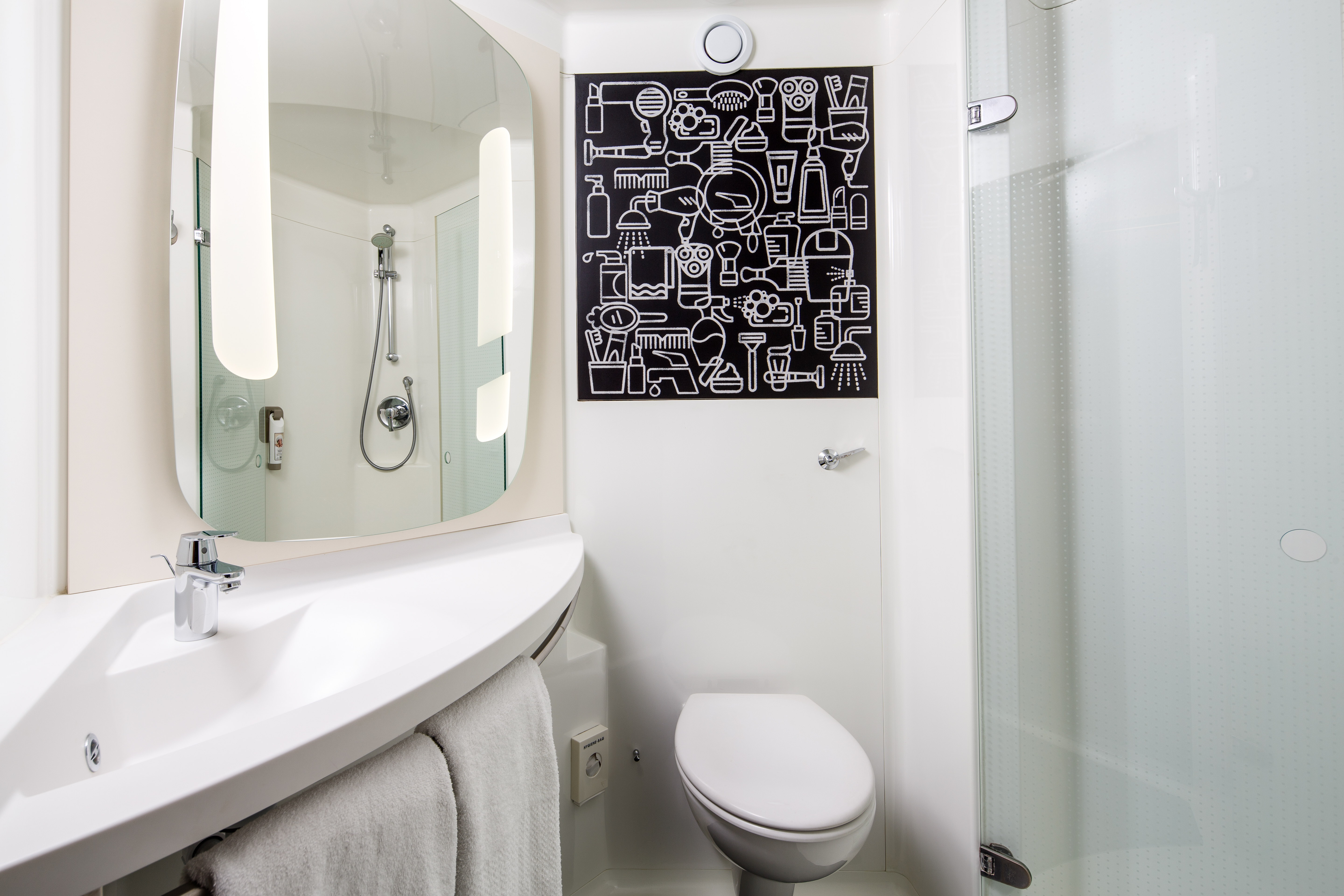 Family, Double Bed, with Extra Bed, ibis London Wembley 7/7