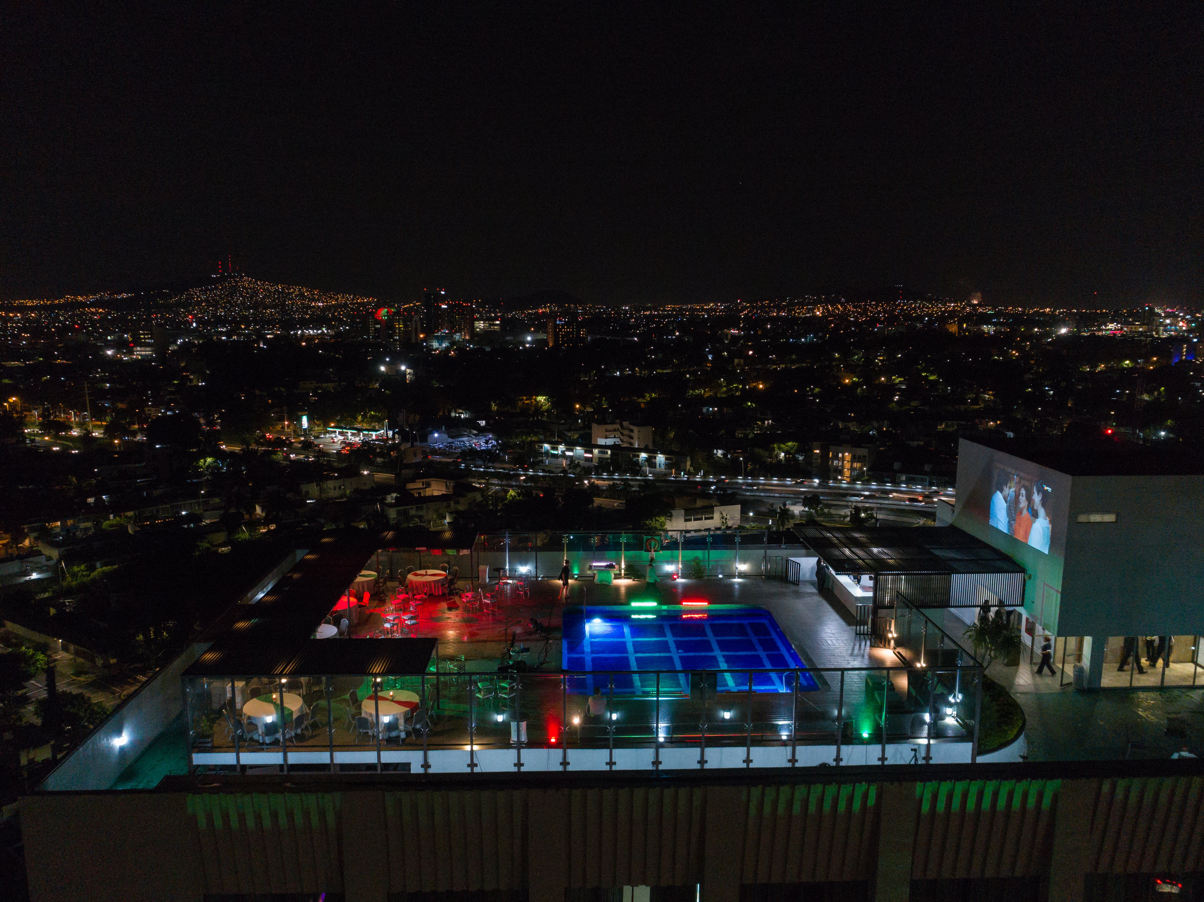 HOLIDAY INN SELECT GUADALAJARA 6/72