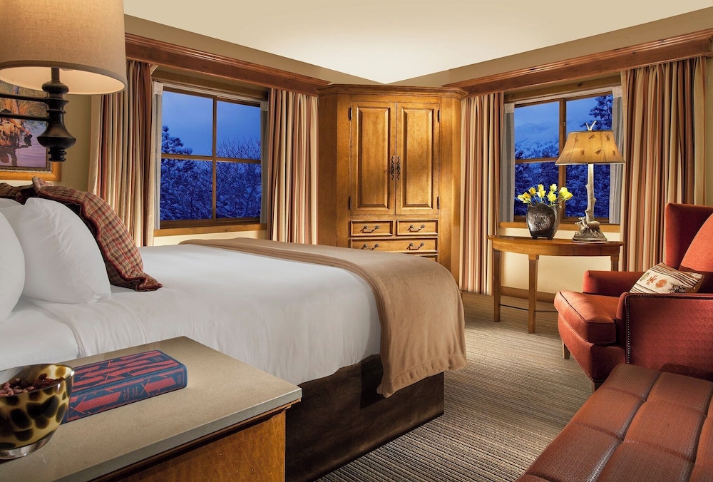 2 Bedrooms, Superior, Residence, Suite, King and Twin Beds