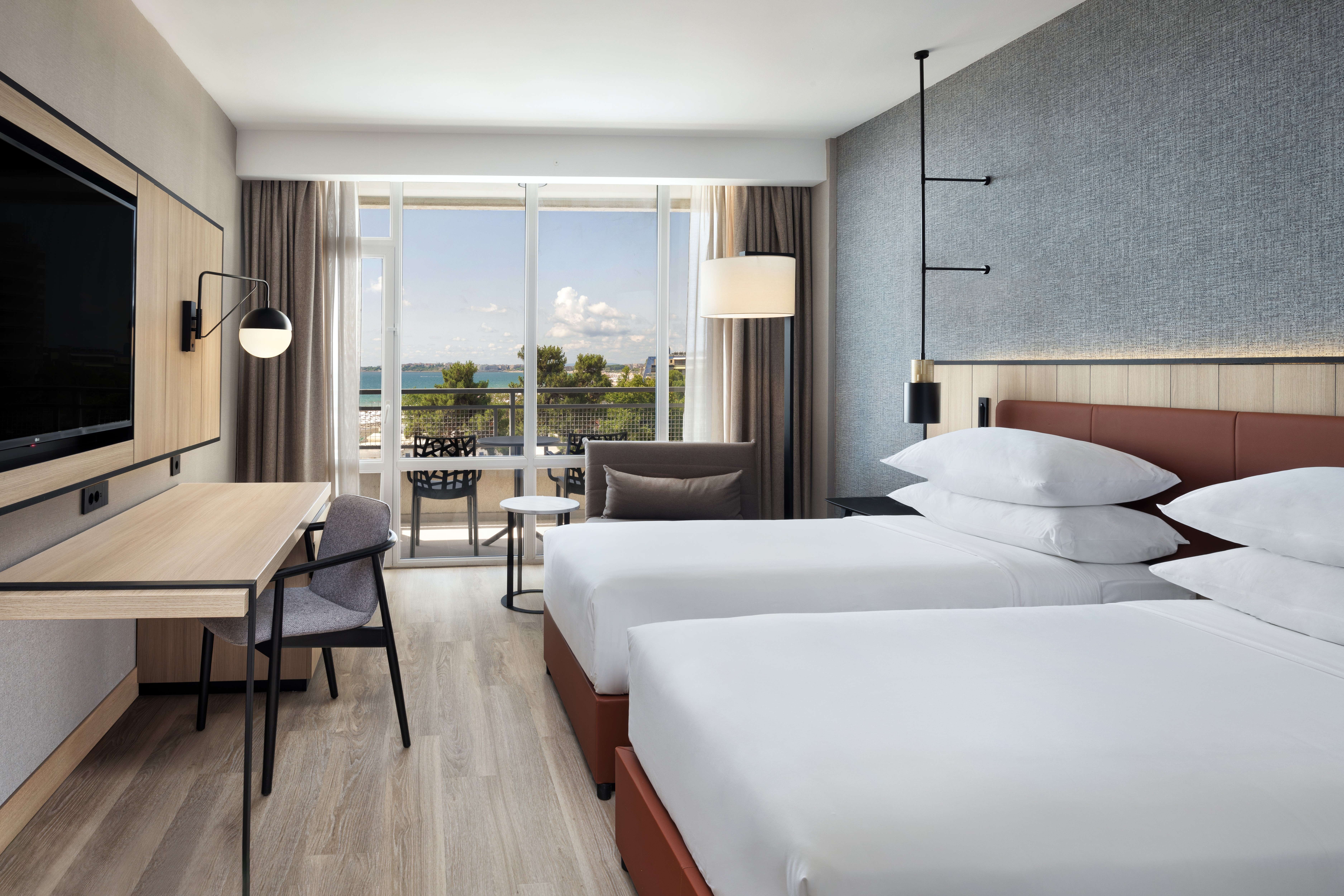 DELUXE, DOUBLE OR TWIN BED, SEA VIEW