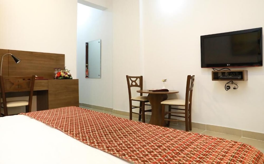La Villa Hotel Doha 35/40
