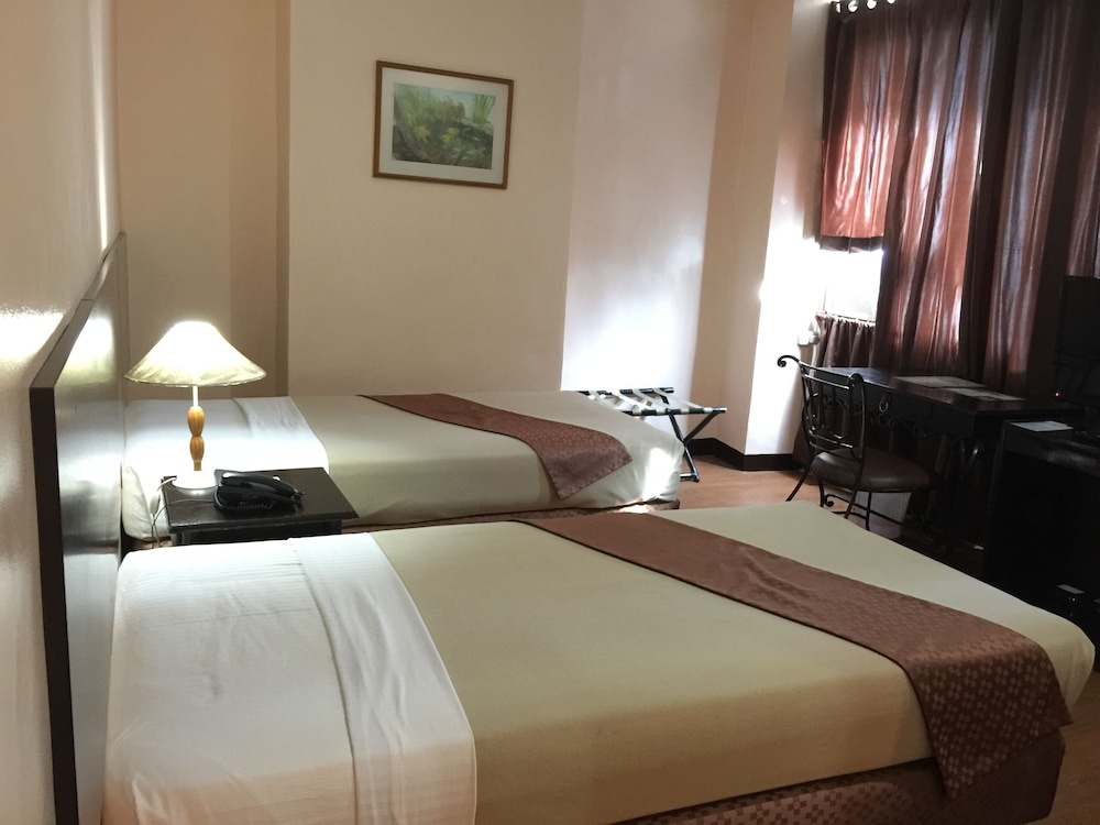 Golden Peak Hotel and Suites powered by Cocotel 22/63