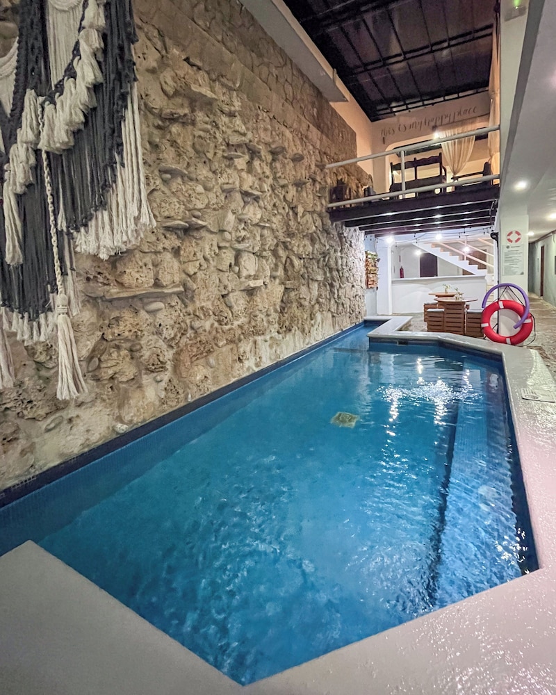 Ahava Hotel (ex Maria Candelaria Hotel) 25/43