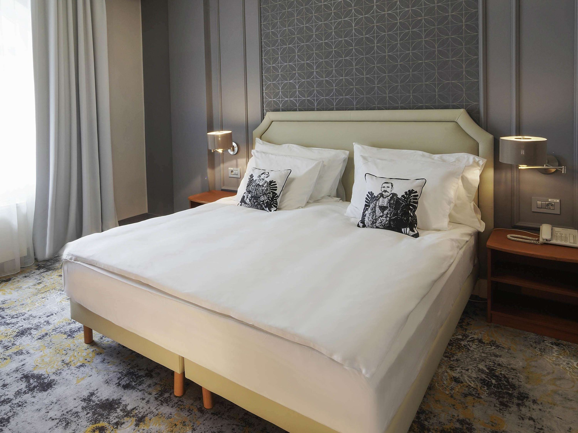 Room, Double Bed