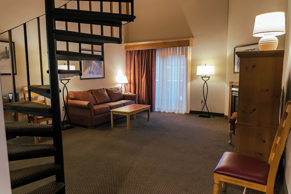 The Inn at Holiday Valley 25/50