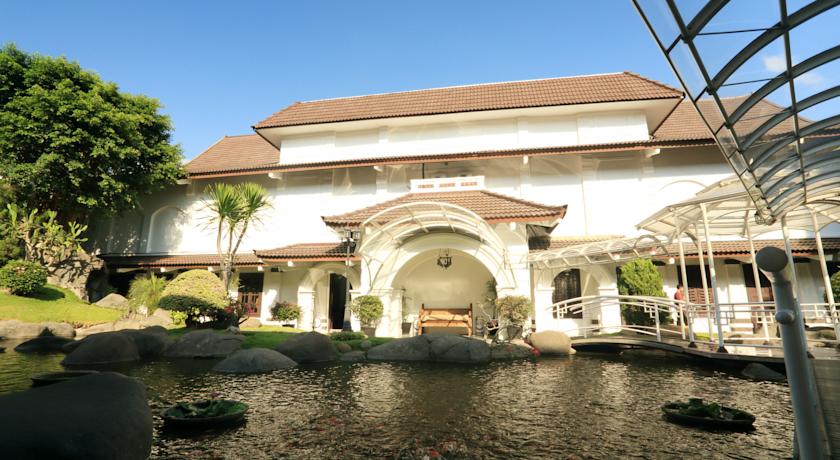Hotel Merdeka Kediri 9/20