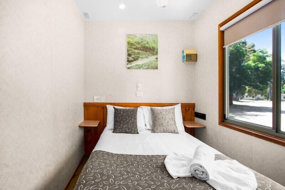 Breeze Holiday Parks Grampians 4/48
