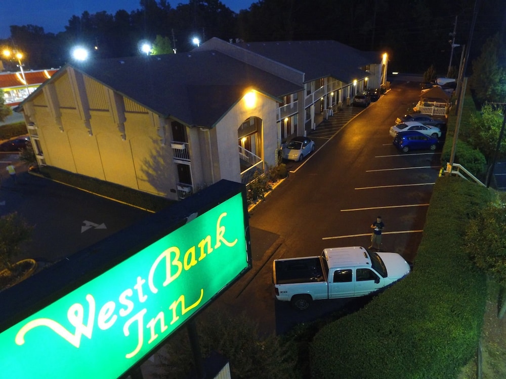 West Bank Inn 7/60