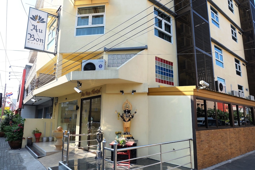 AU BON HOSTEL 5/58