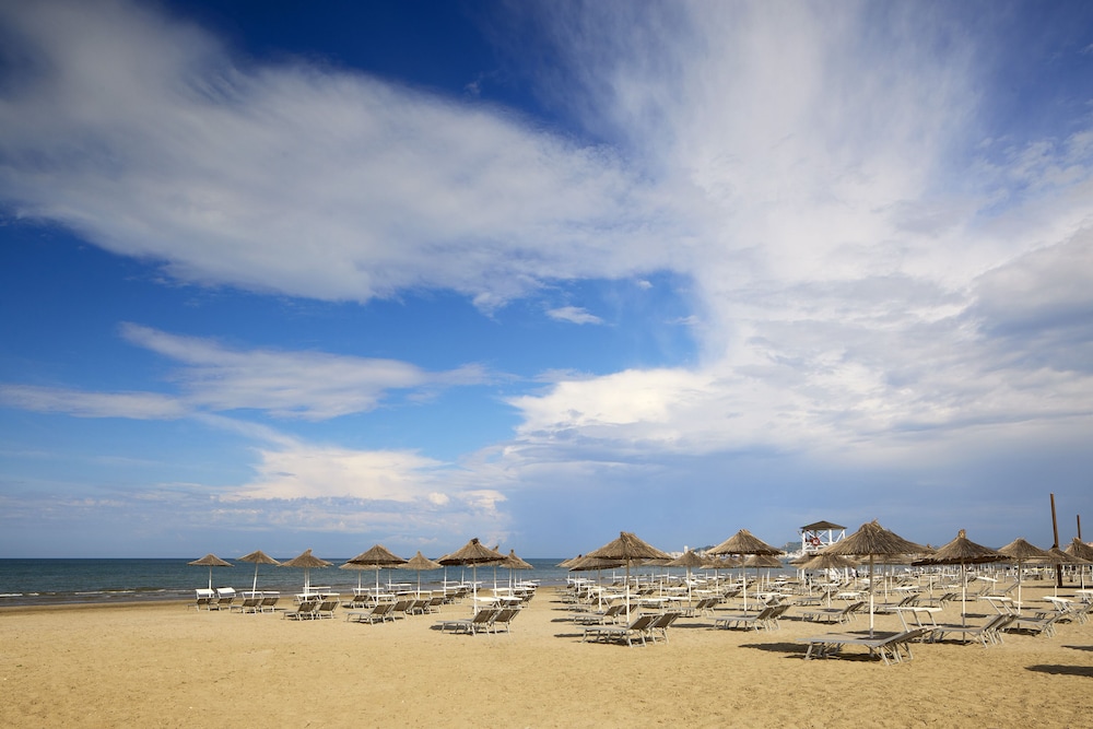 Sol Tropikal Durres 38/55