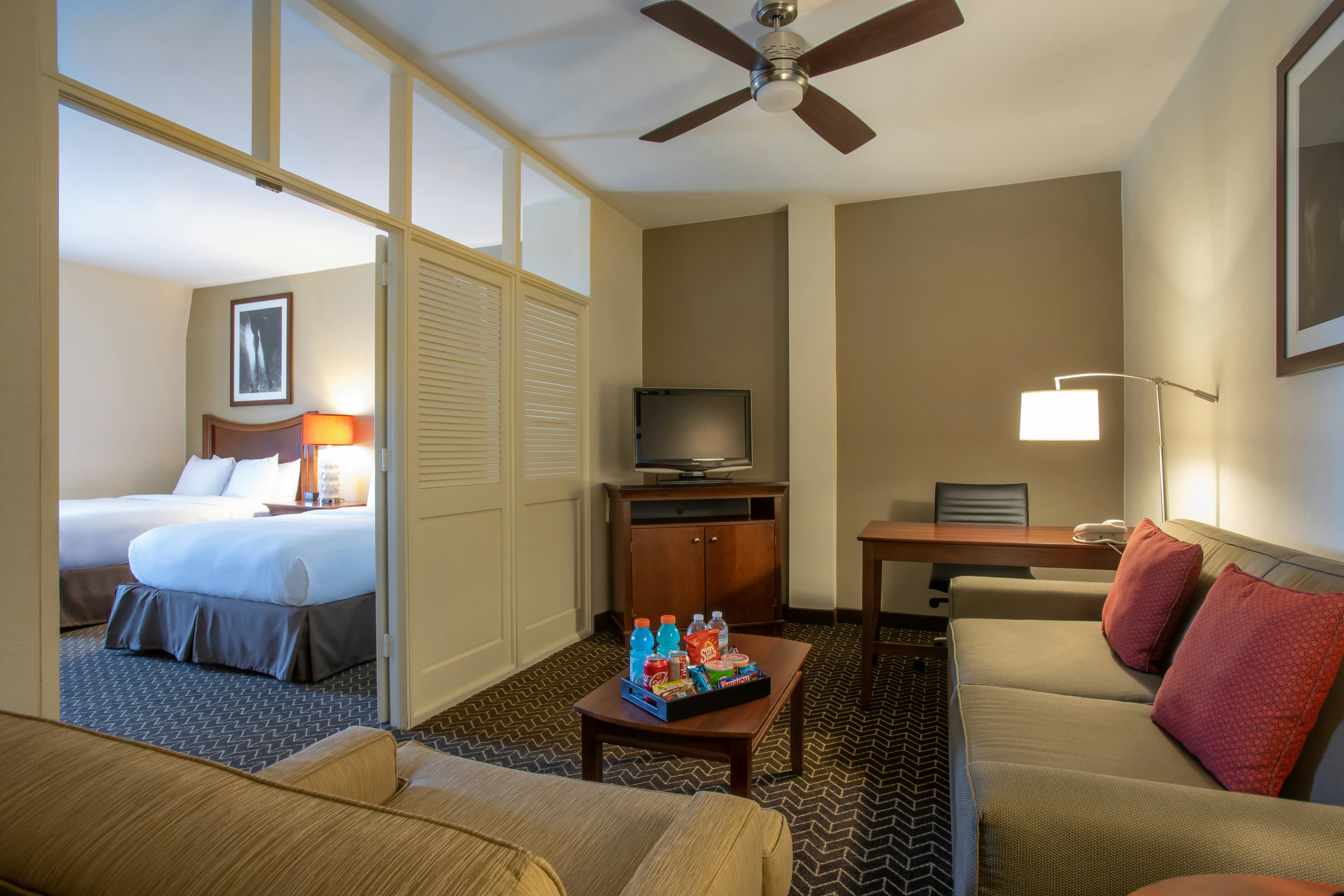 Doubletree Suites By Hilton Lexington 50/78