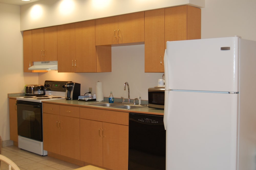 Microtel Inn & Suites by Wyndham Plattsburgh 29/41