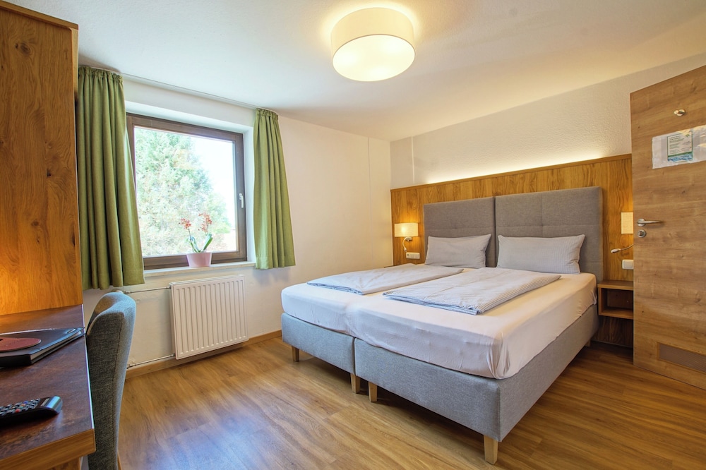 Hotel Waldmann 19/50