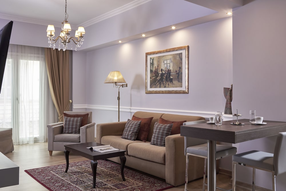 Ava Hotel Suites 21/39