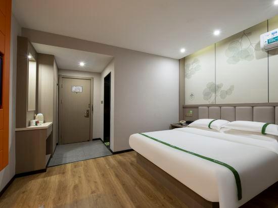 ROOM, DOUBLE BED
